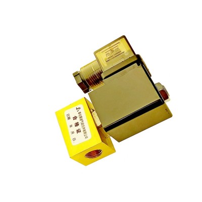 Электромагнитный клапан sd22-02 220в NC 1/4G комплект